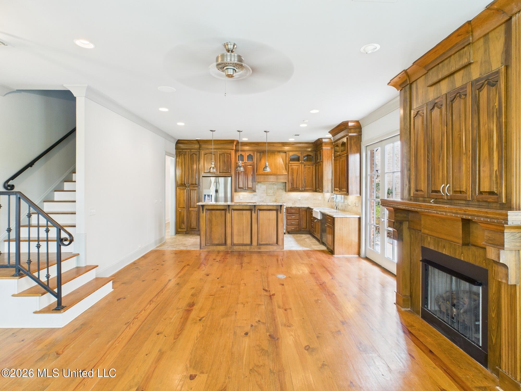 310 Eastpark Street
