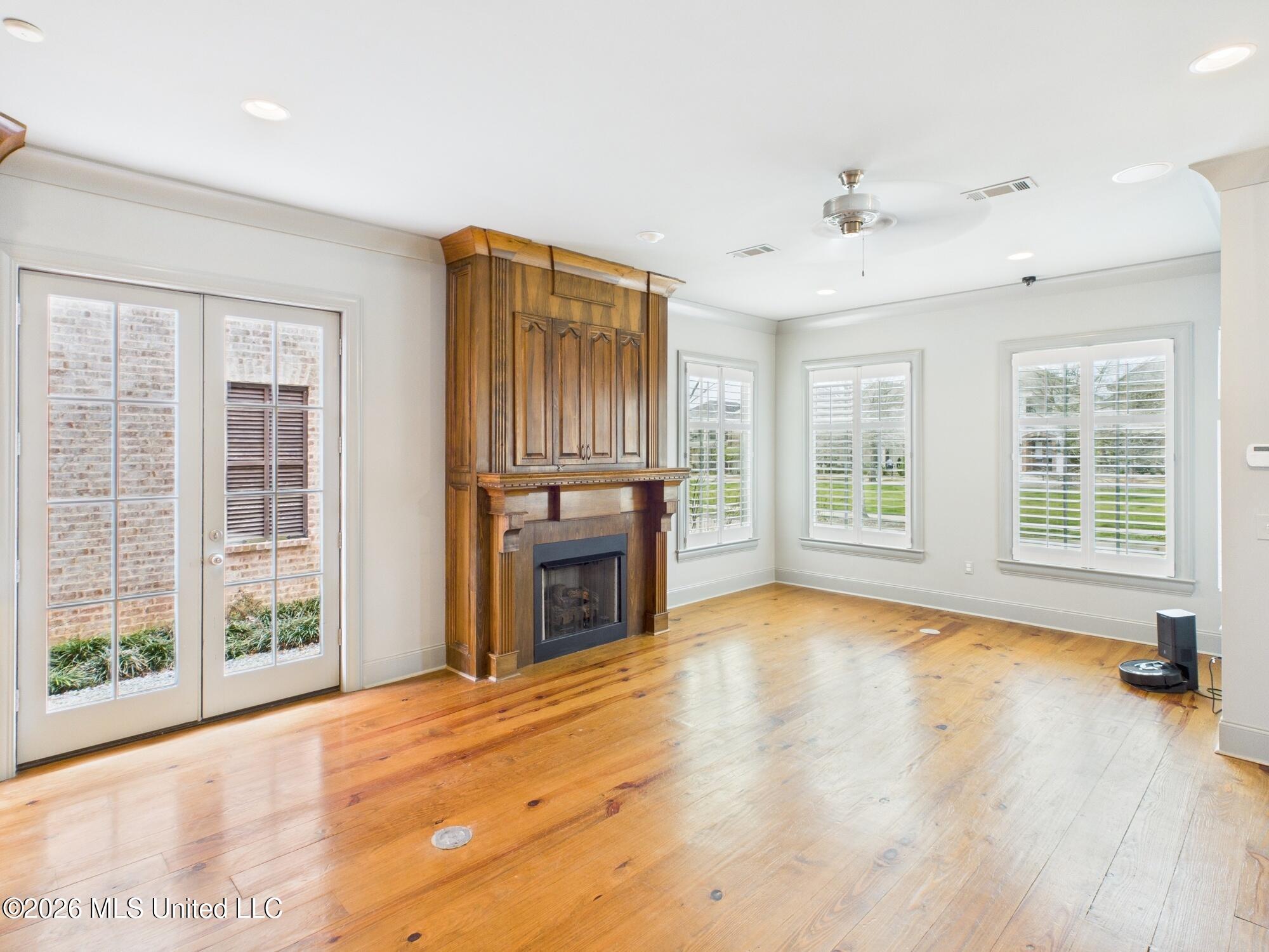 310 Eastpark Street