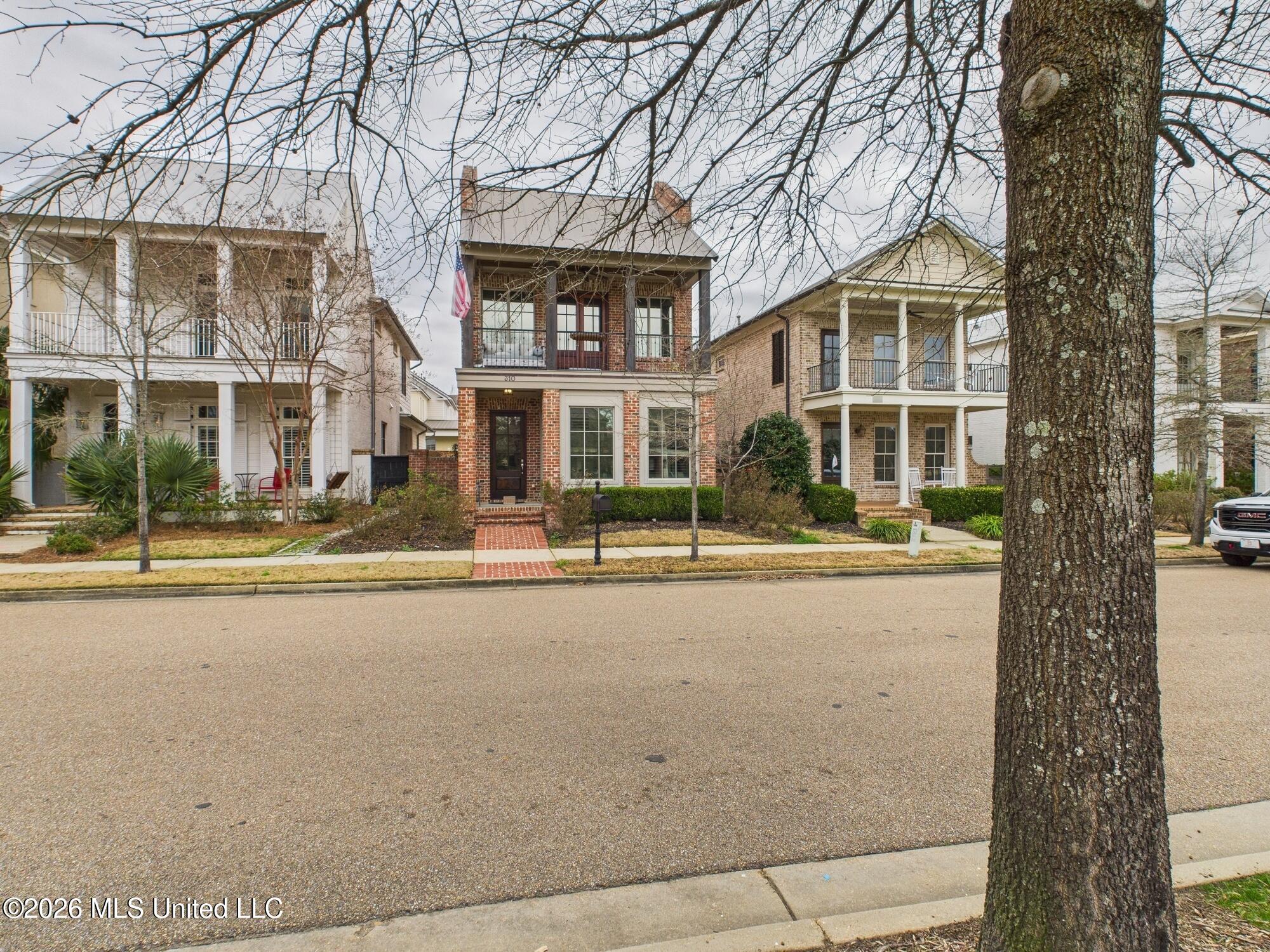 310 Eastpark Street
