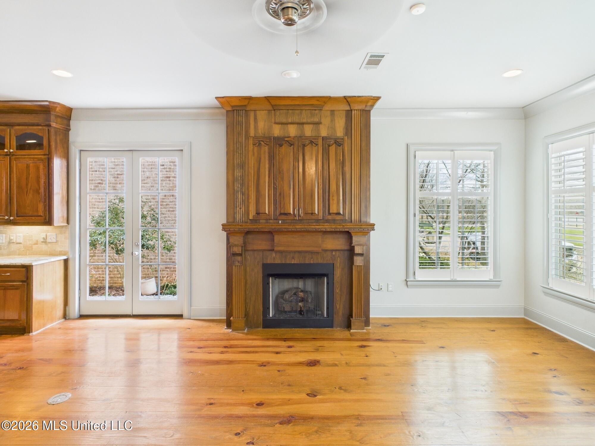 310 Eastpark Street