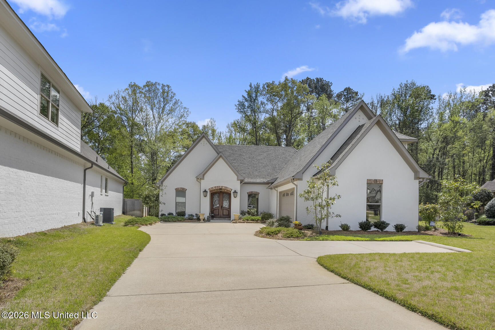711 S Chickasaw Drive
