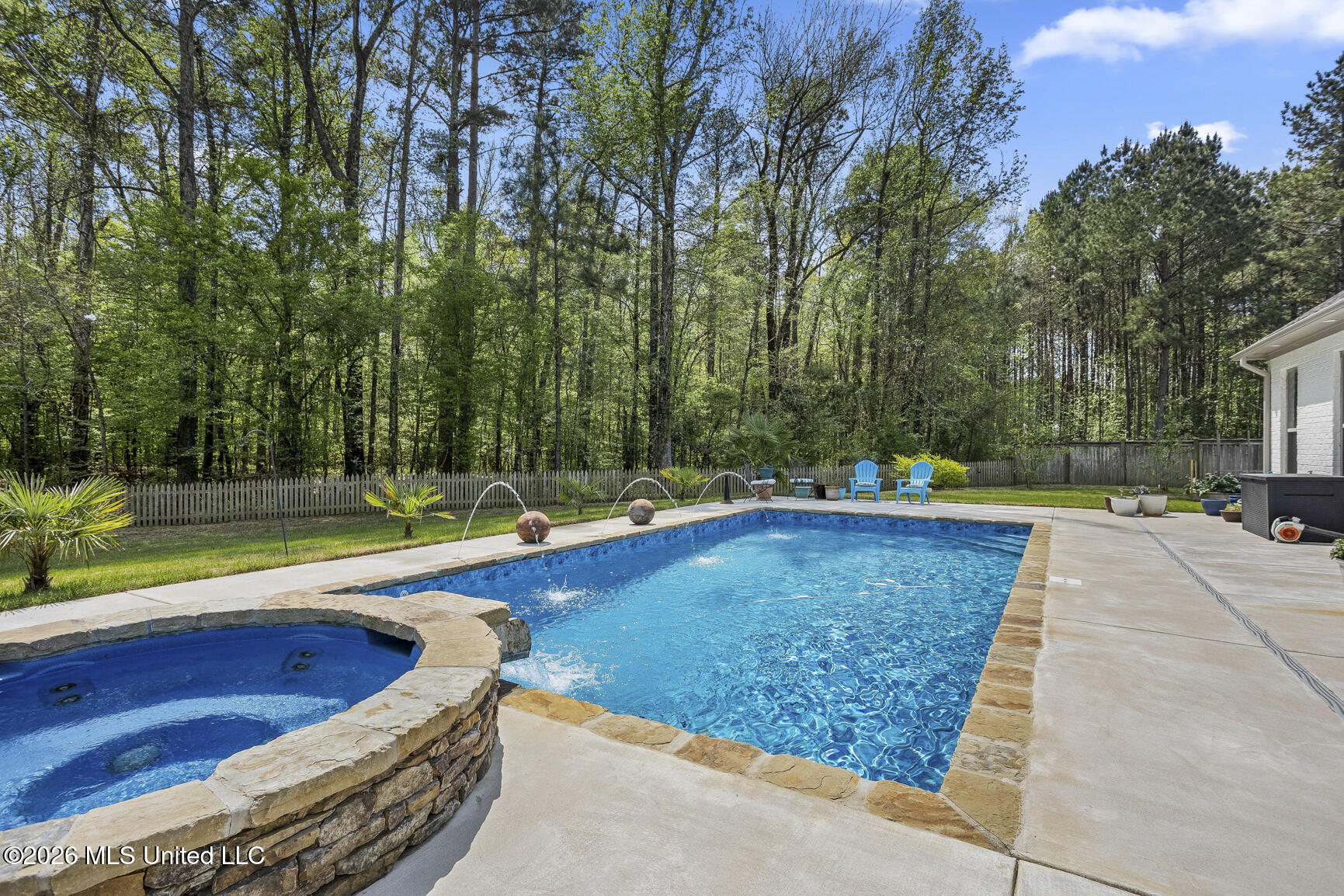 711 S Chickasaw Drive