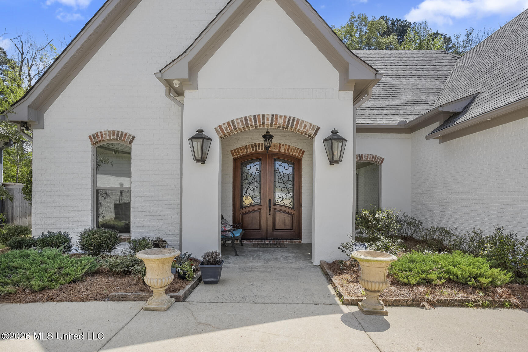 711 S Chickasaw Drive