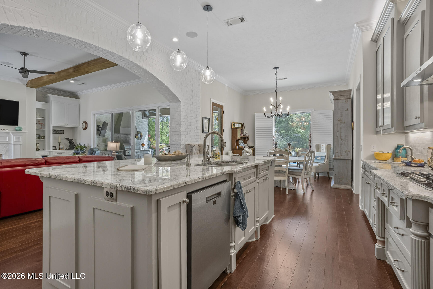 711 S Chickasaw Drive