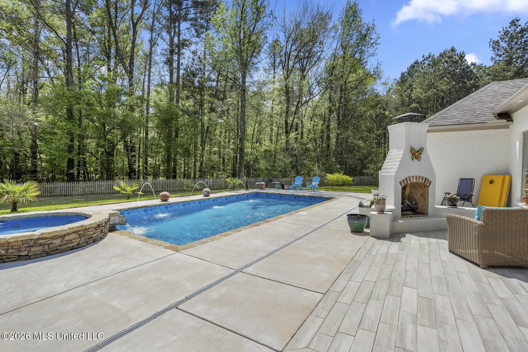 711 S Chickasaw Drive