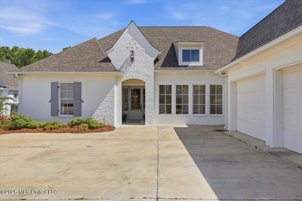 429 W Oak Circle