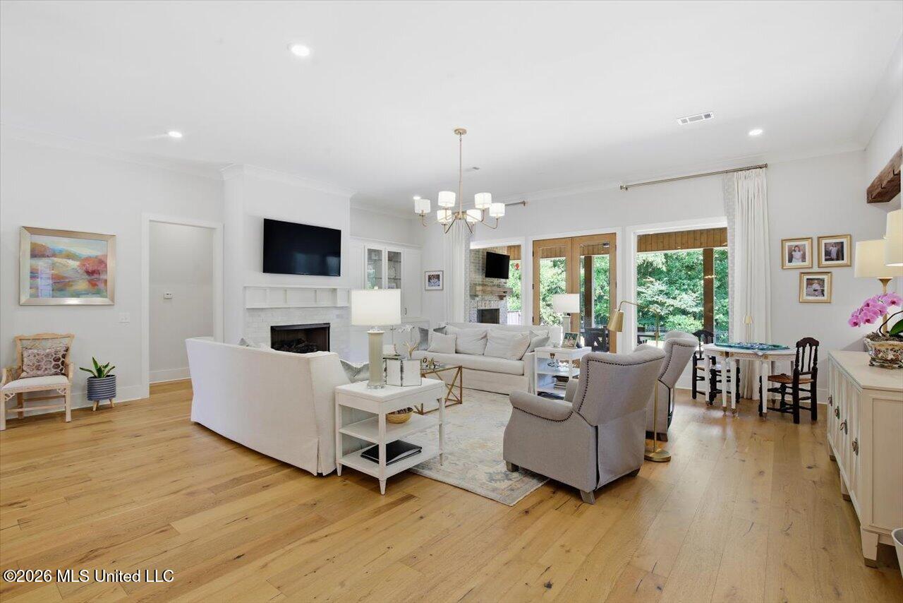 429 W Oak Circle