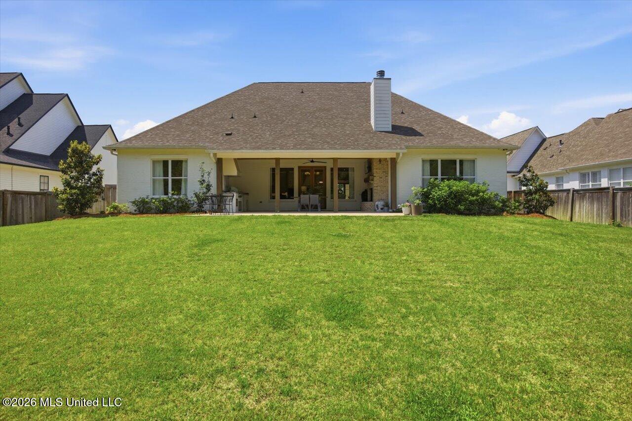 429 W Oak Circle