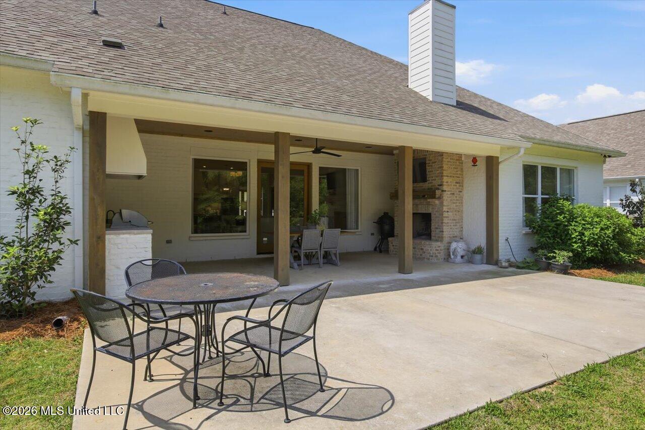 429 W Oak Circle