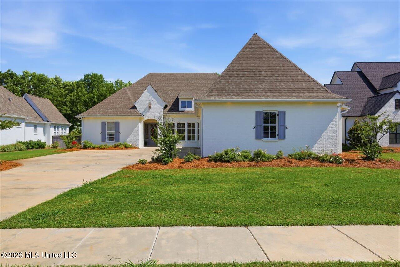 429 W Oak Circle