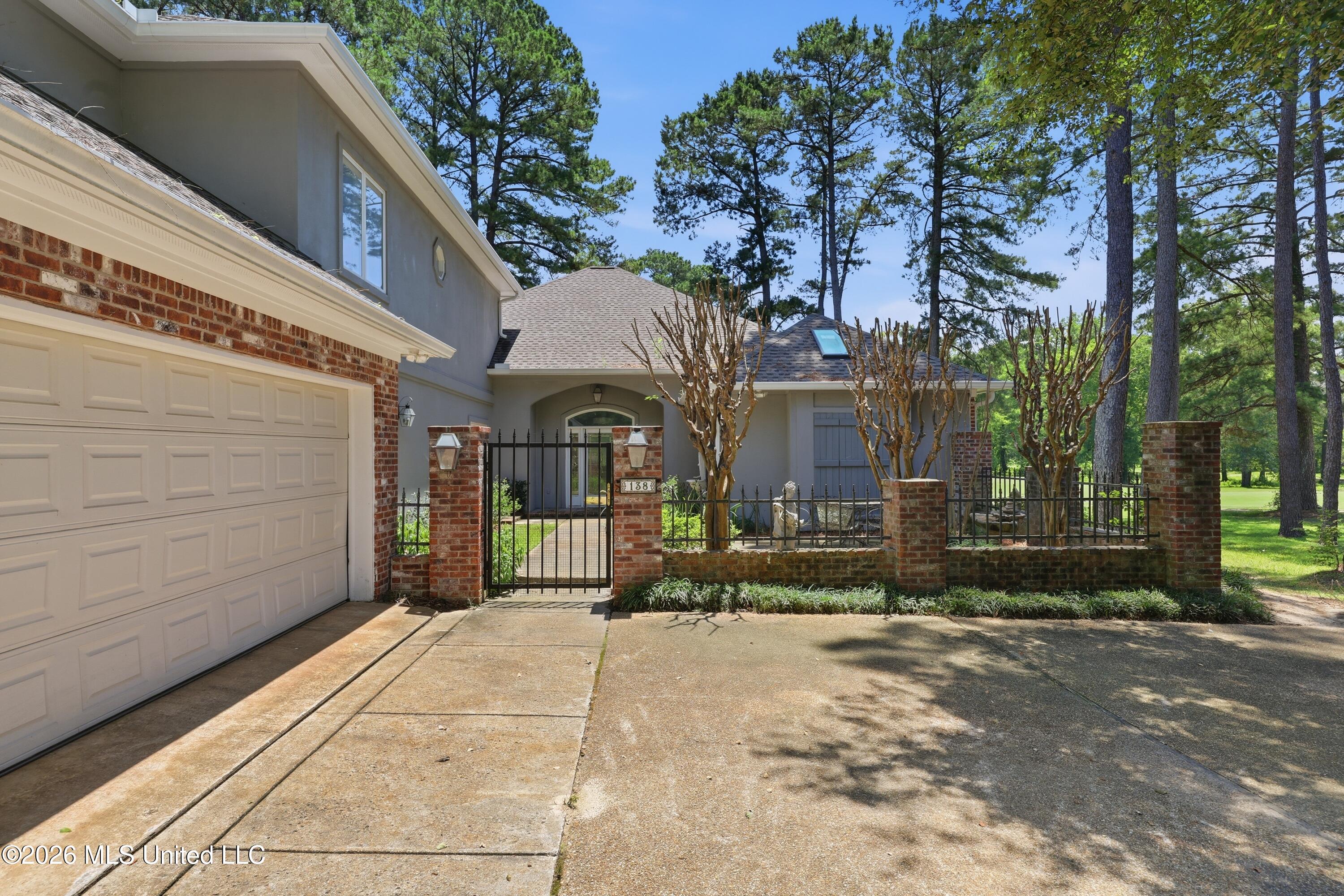 138 Pine Ridge