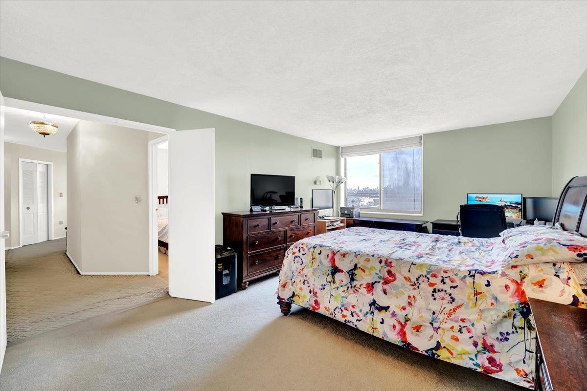 1005 HARMON COVE TOWER