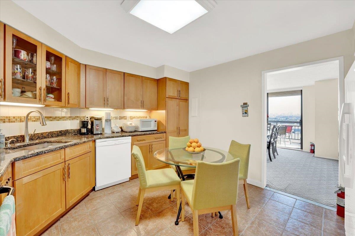 1005 HARMON COVE TOWER