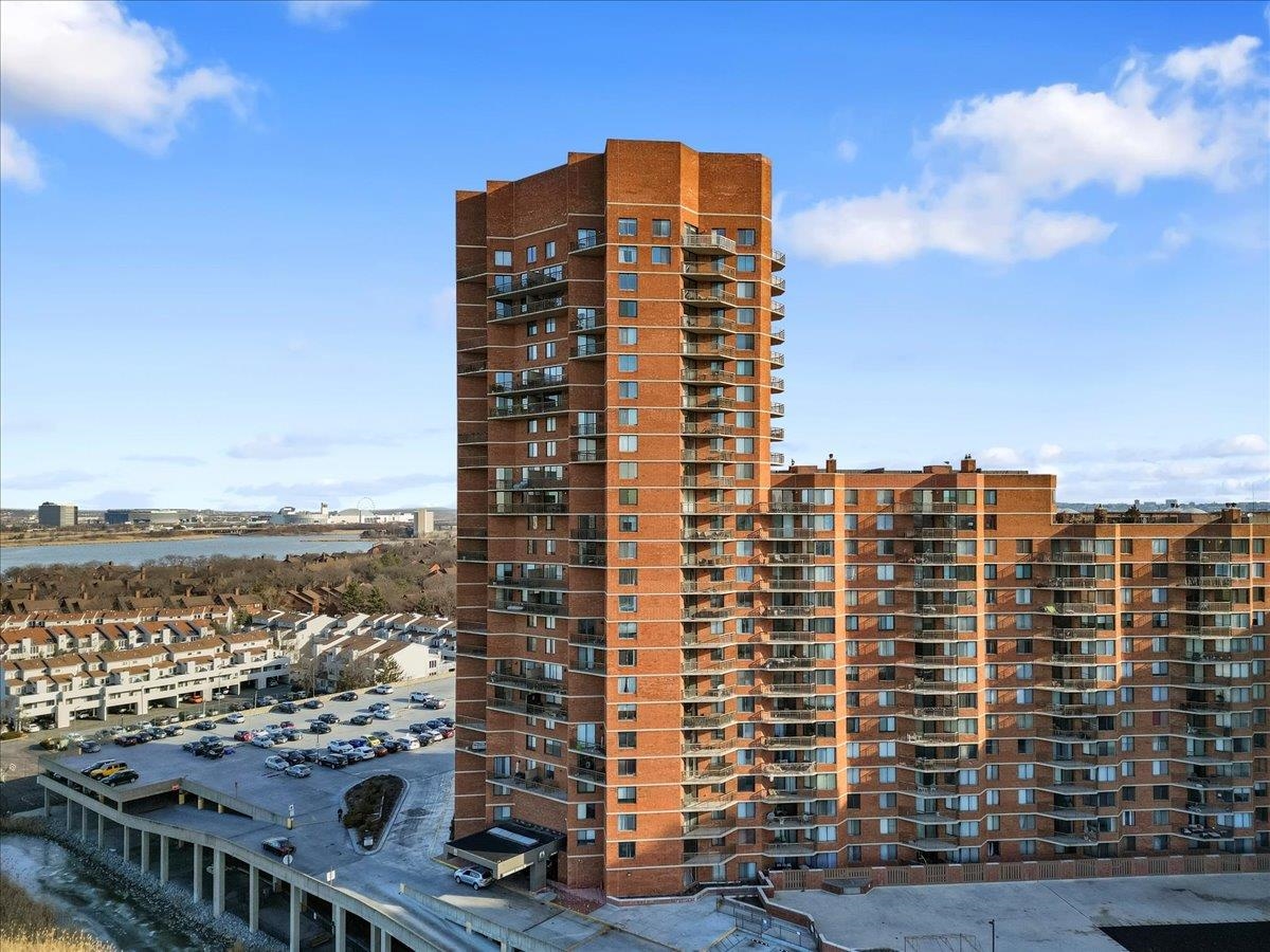1005 HARMON COVE TOWER