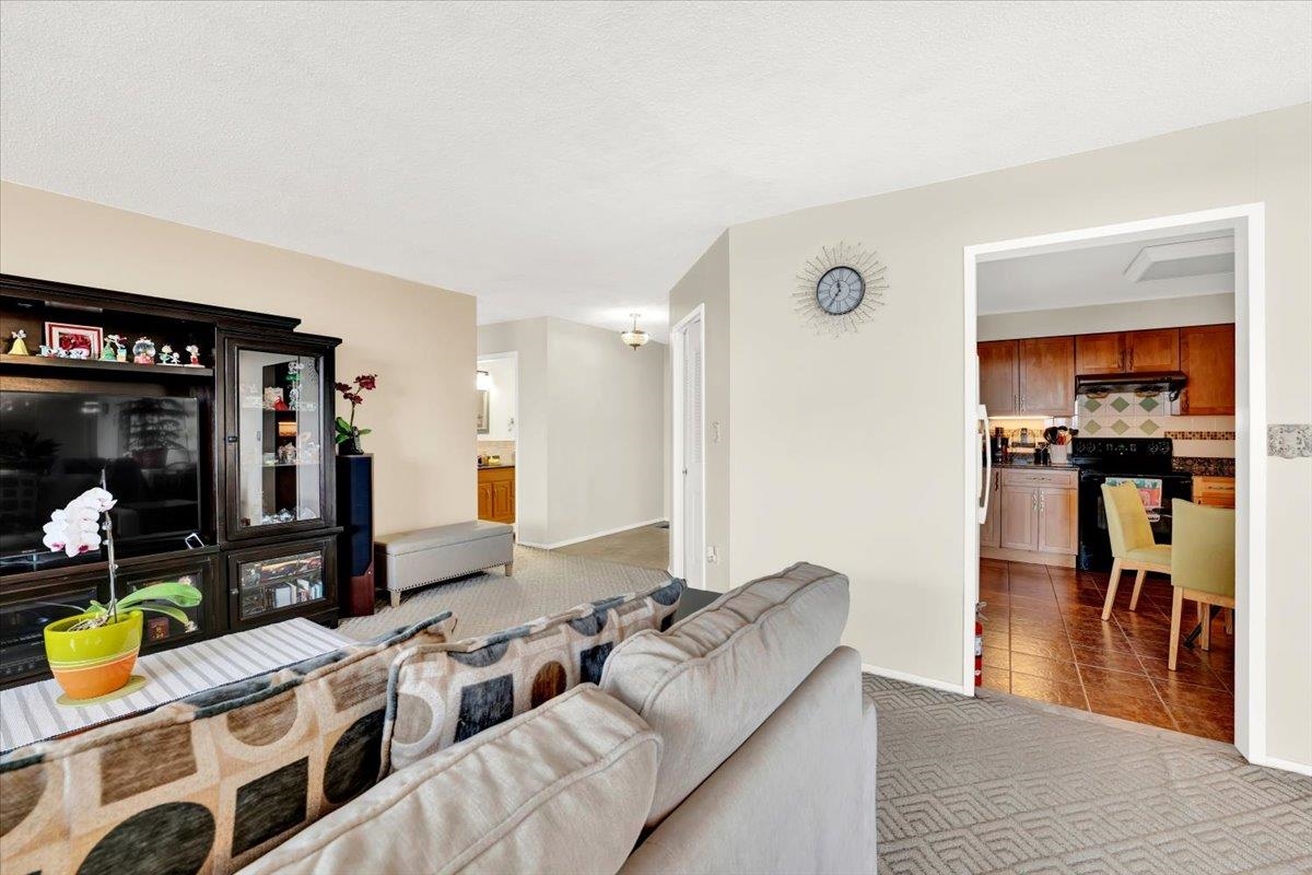 1005 HARMON COVE TOWER