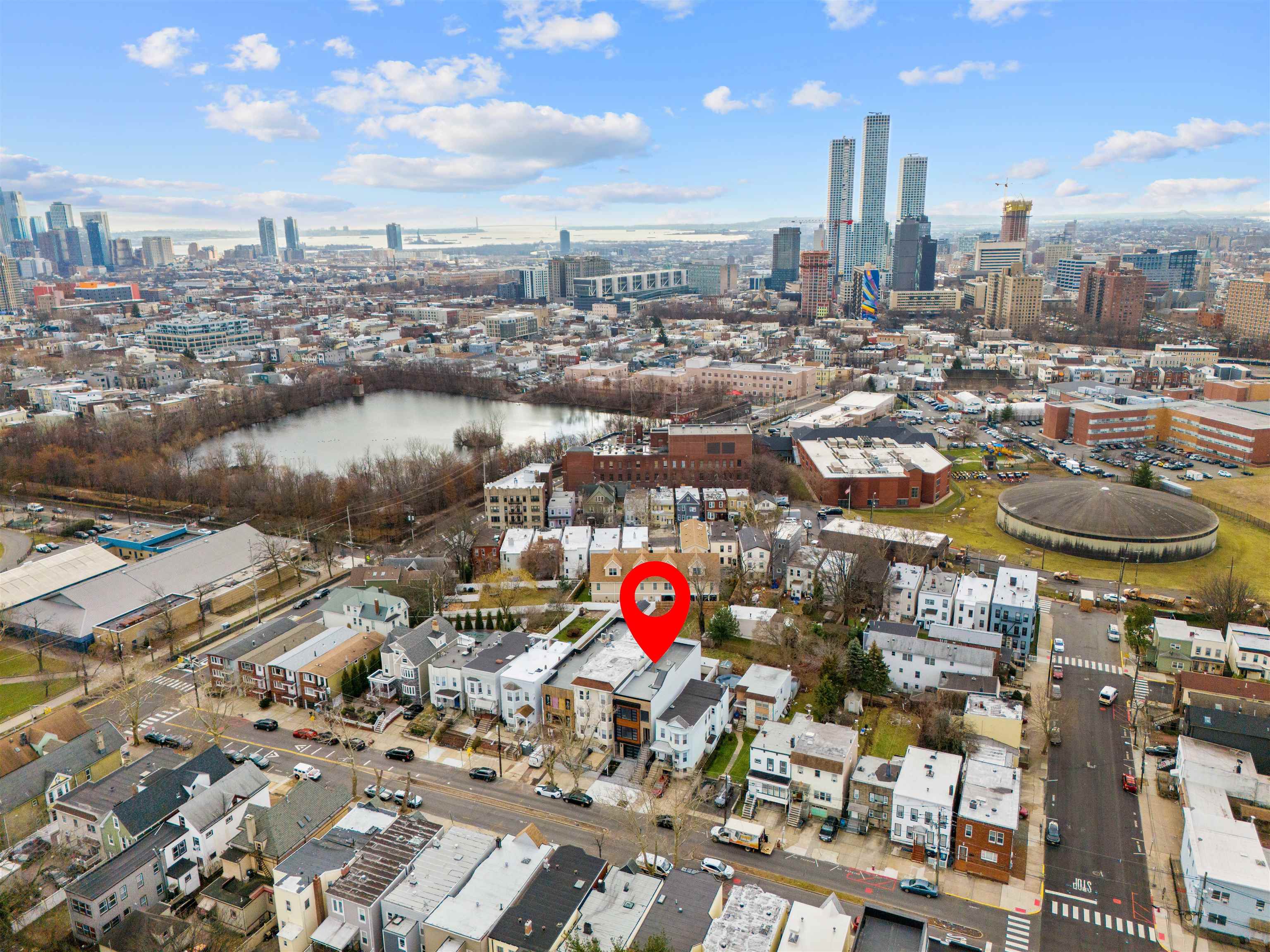 33 CARLTON AVE Unit: 1