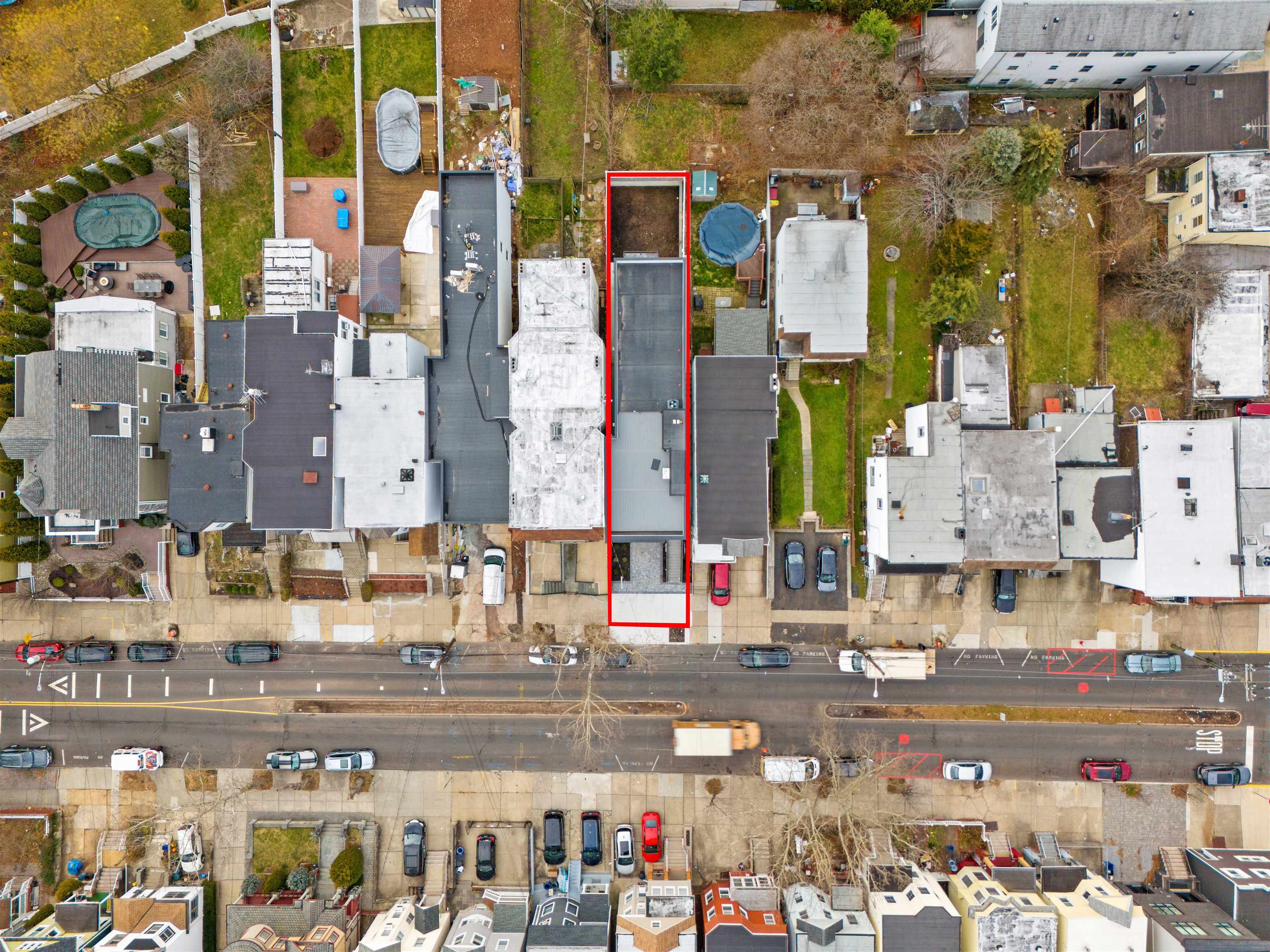 33 CARLTON AVE Unit: 1