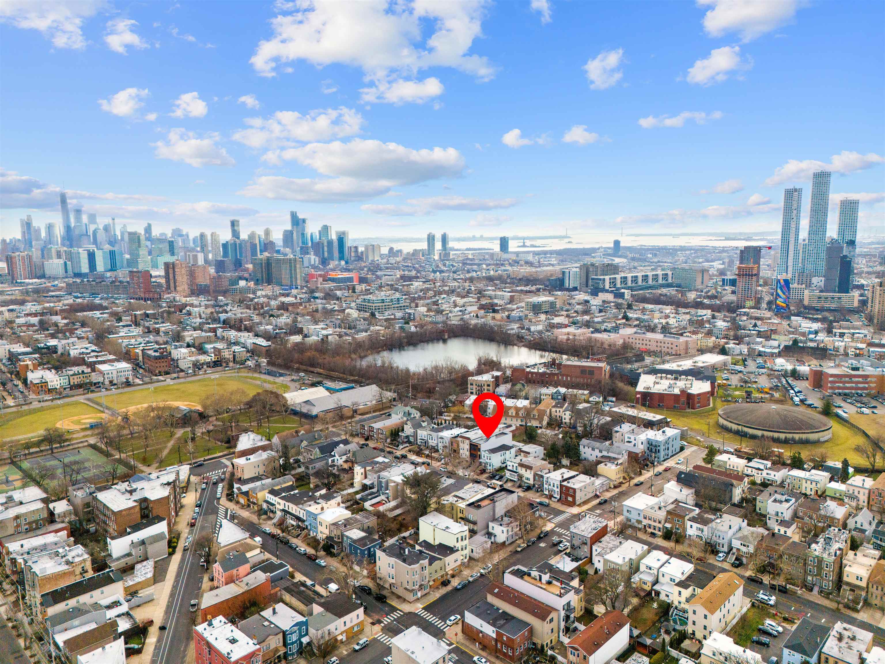 33 CARLTON AVE Unit: 1