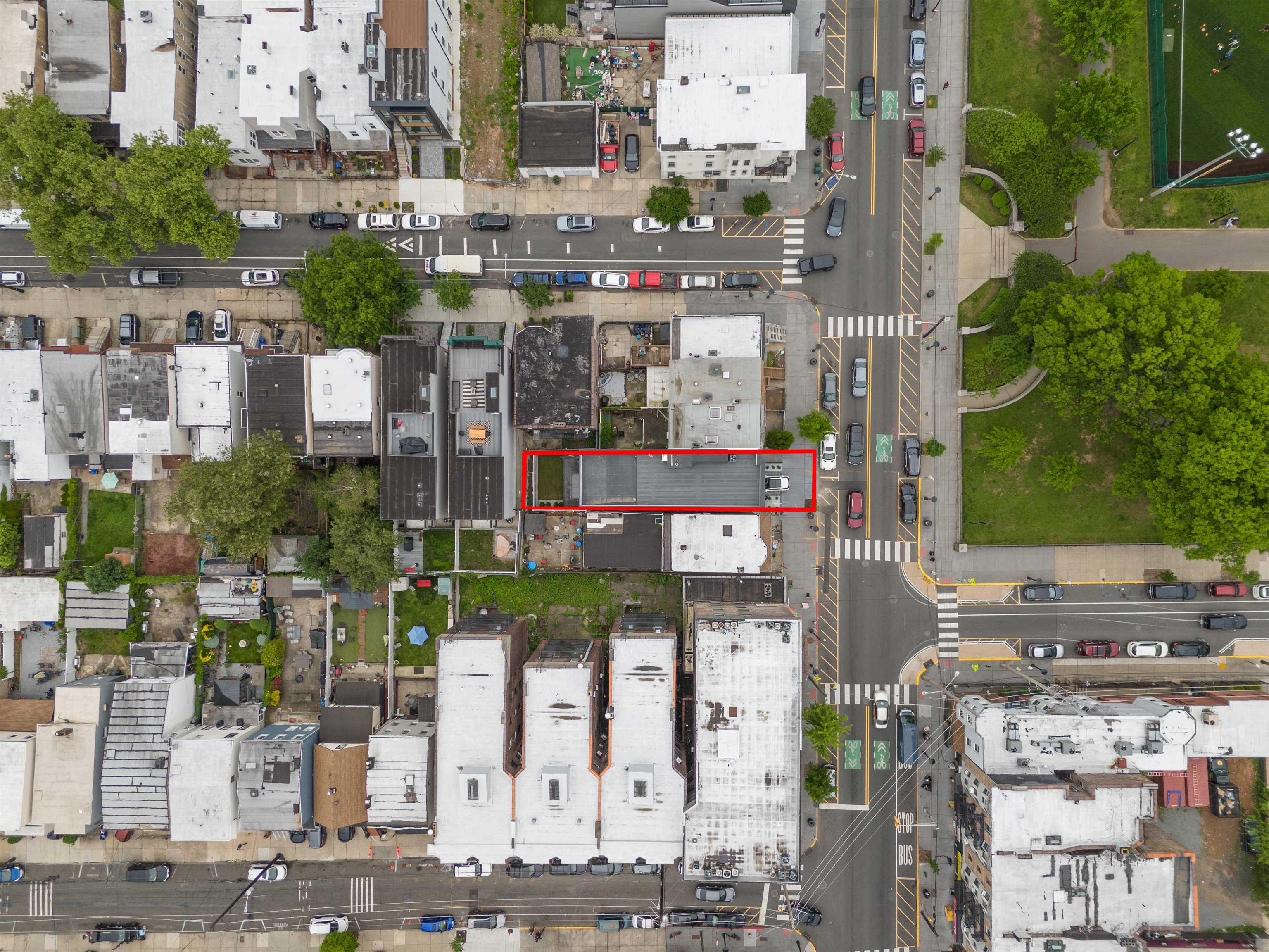 527 CENTRAL AVE Unit: 1