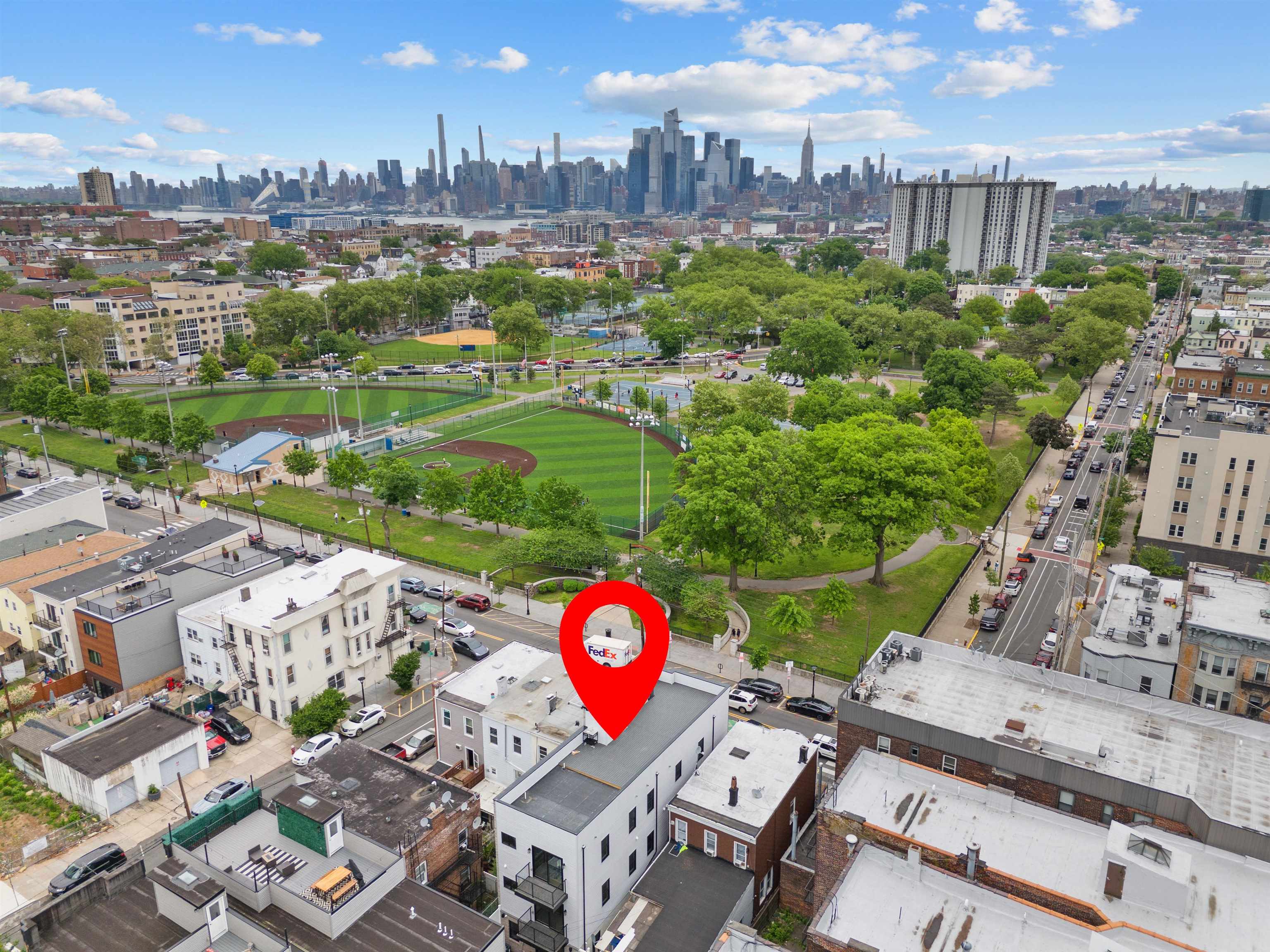 527 CENTRAL AVE Unit: B