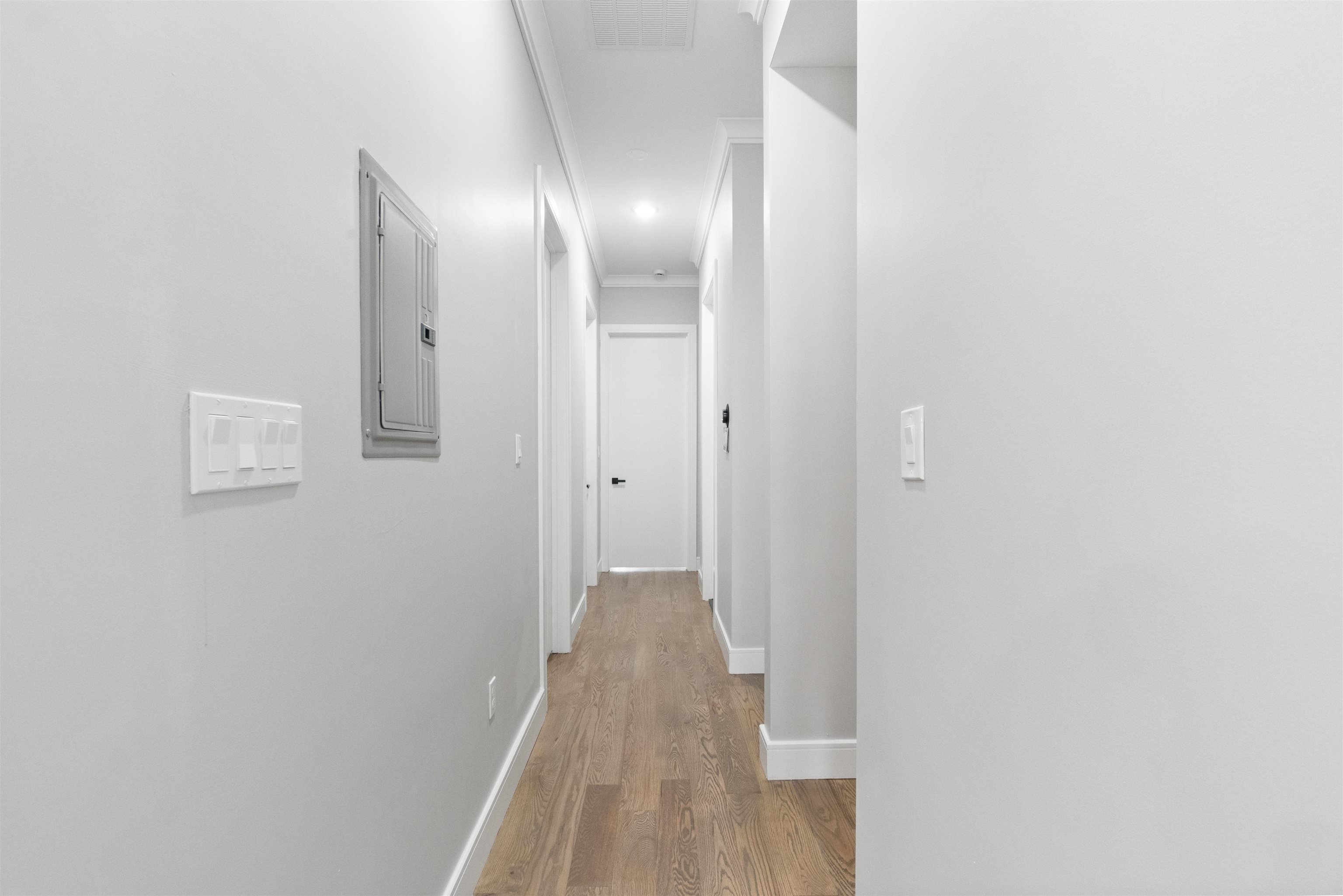 527 CENTRAL AVE Unit: B