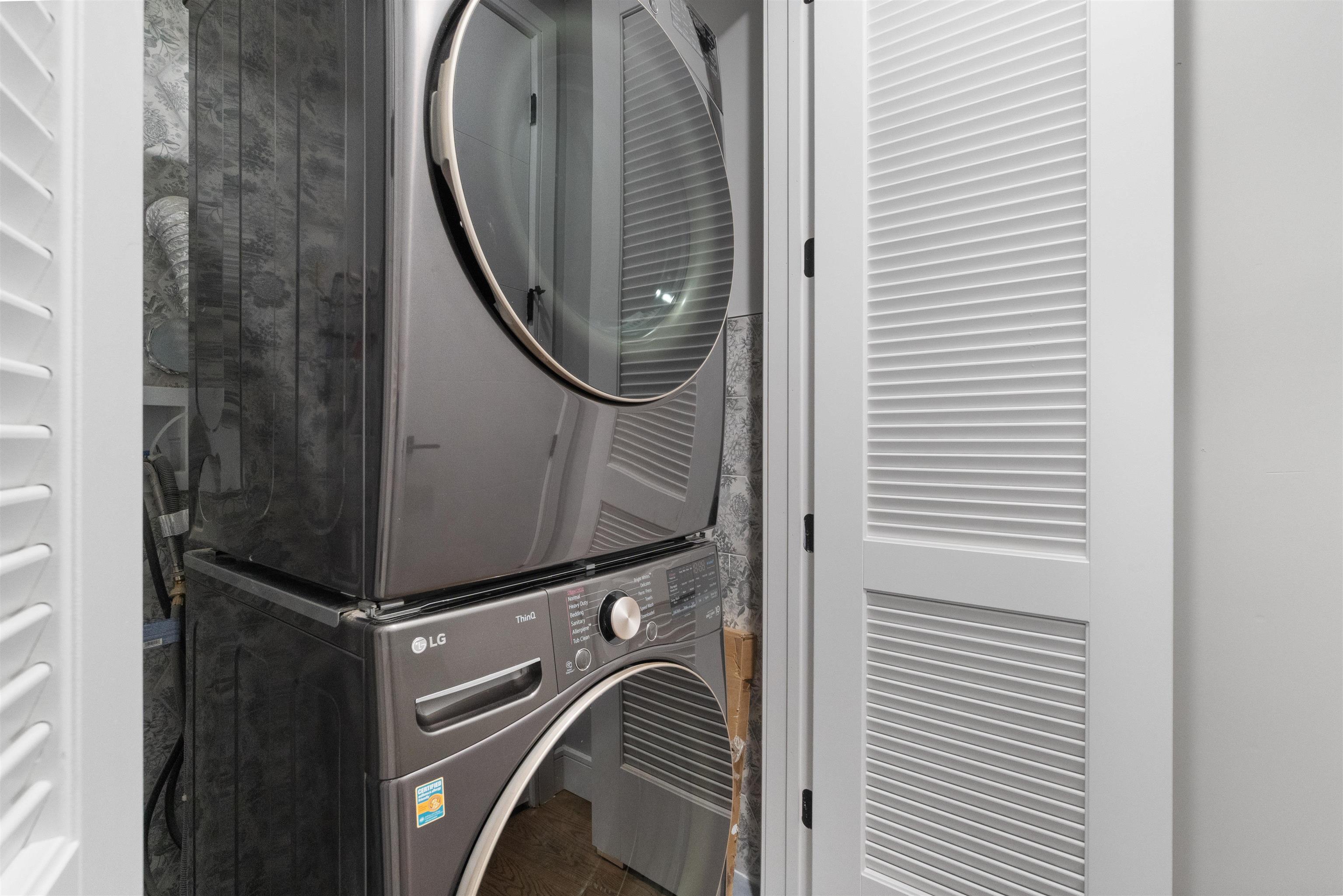 527 CENTRAL AVE Unit: B