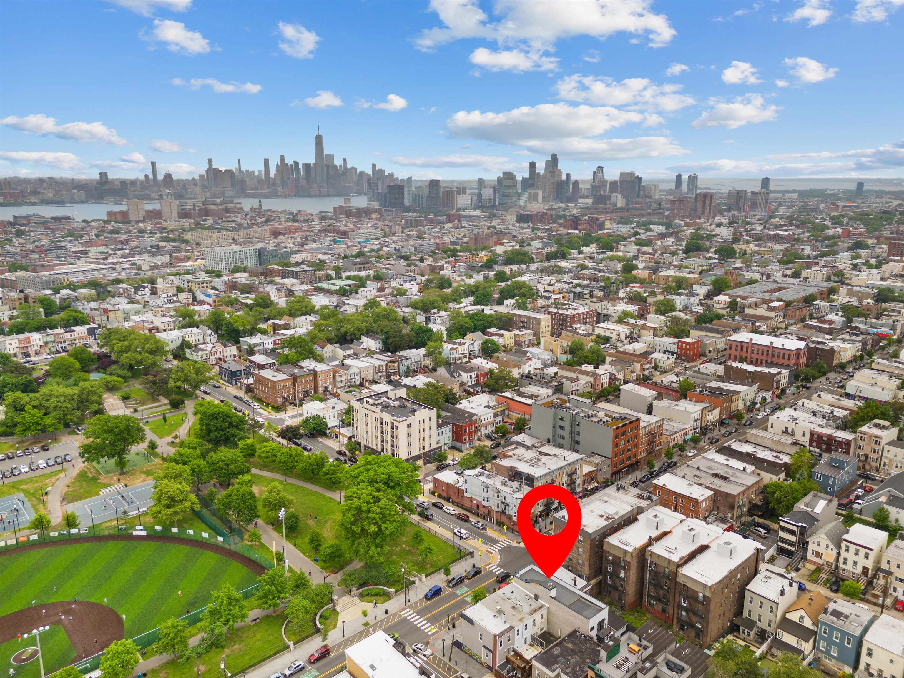 527 CENTRAL AVE Unit: B