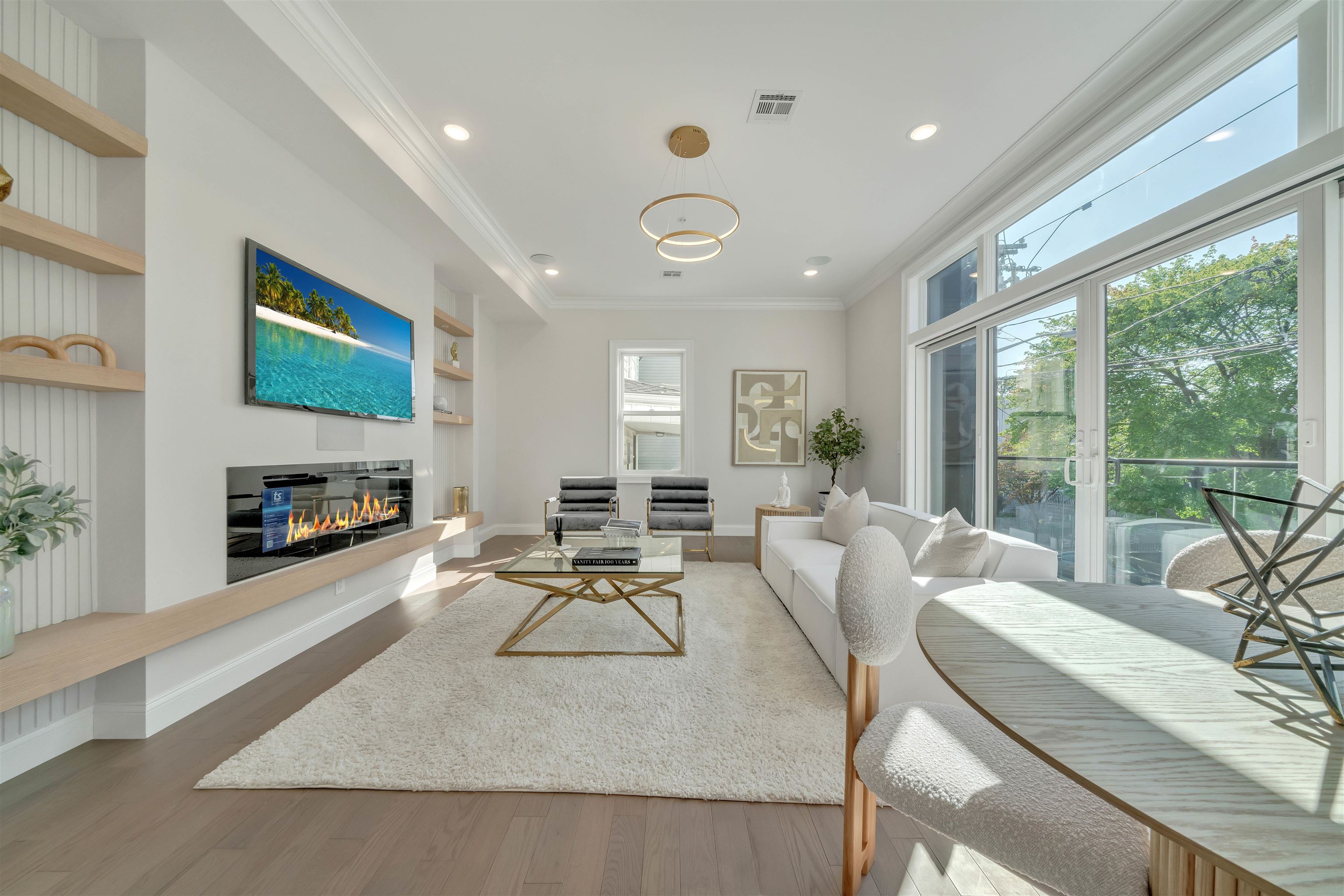 414 NEW YORK AVE Unit: 2