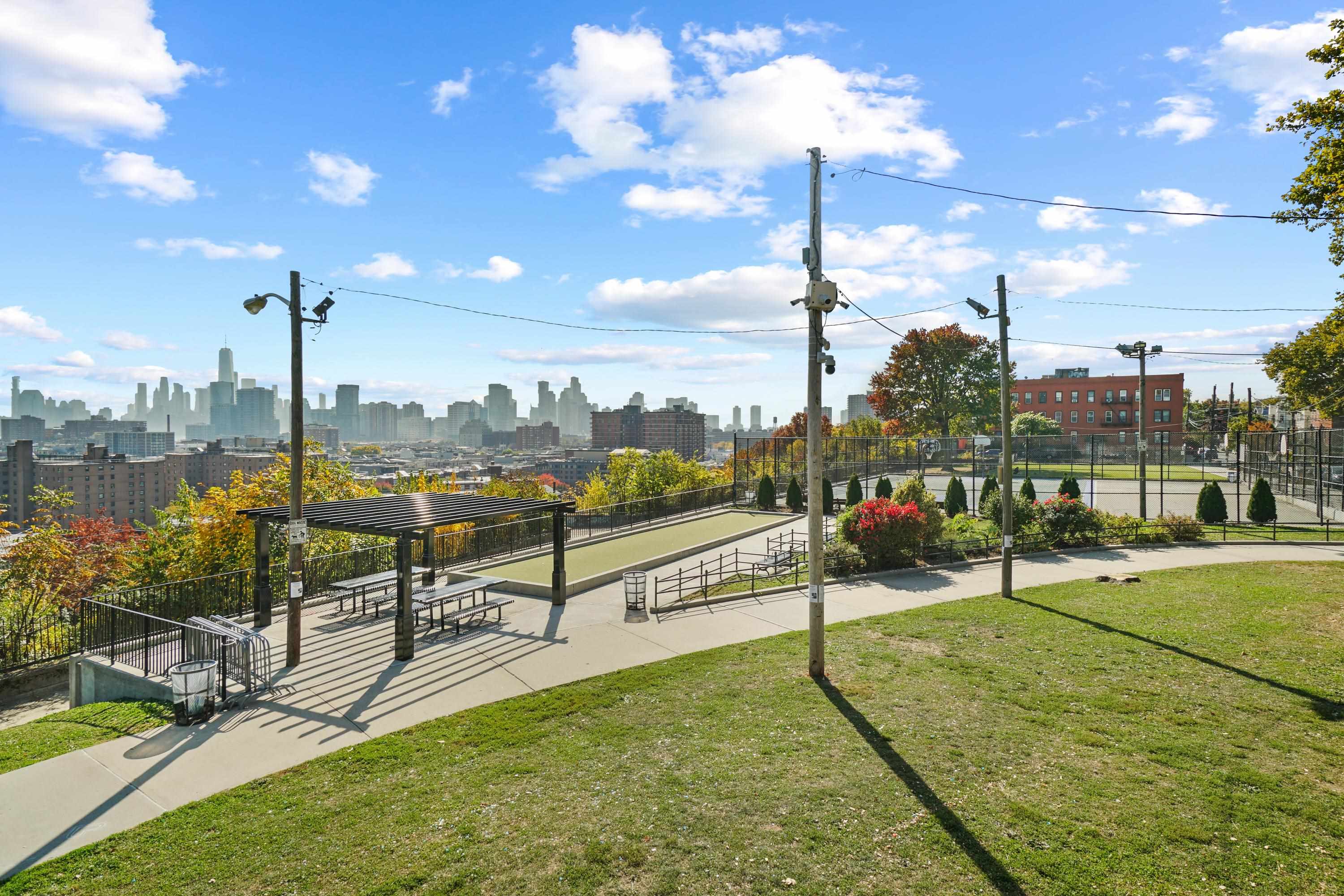 414 NEW YORK AVE Unit: 2