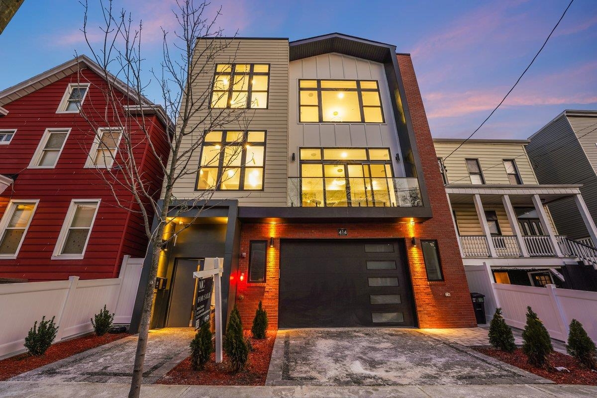 414 NEW YORK AVE Unit: 2