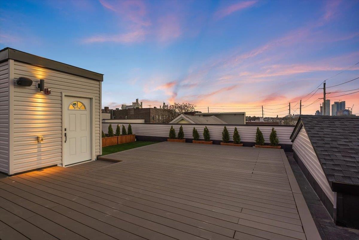 414 NEW YORK AVE Unit: 2