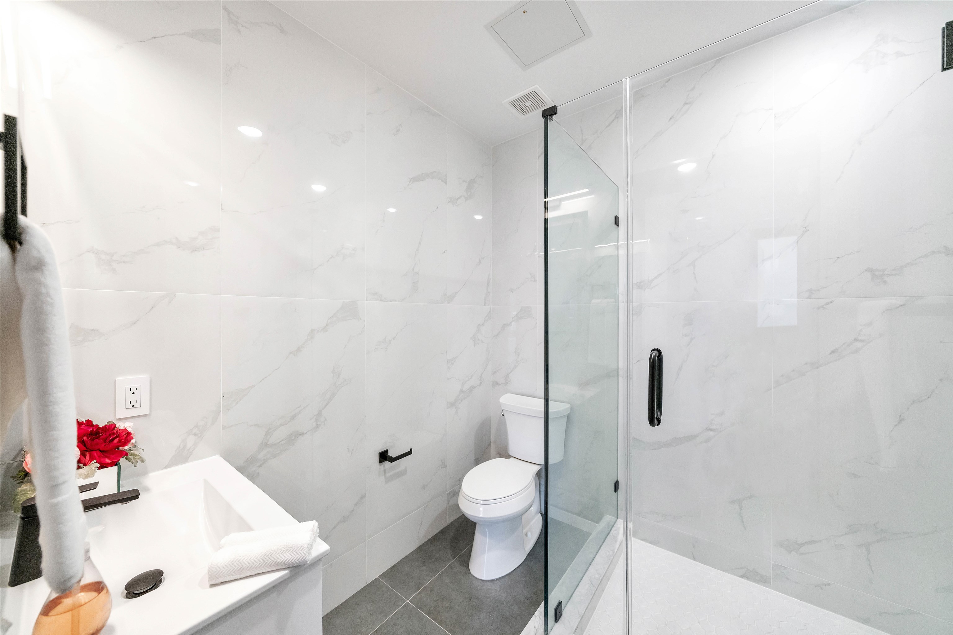 414 NEW YORK AVE Unit: 2