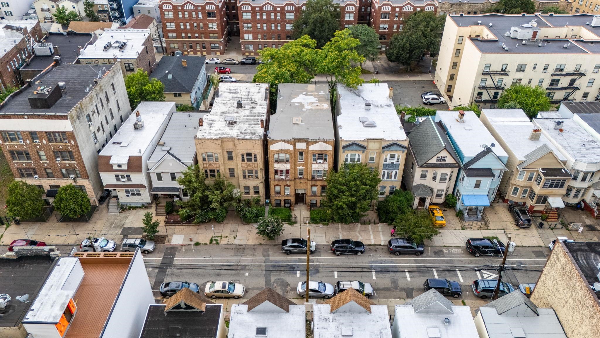 91 ROMAINE AVE