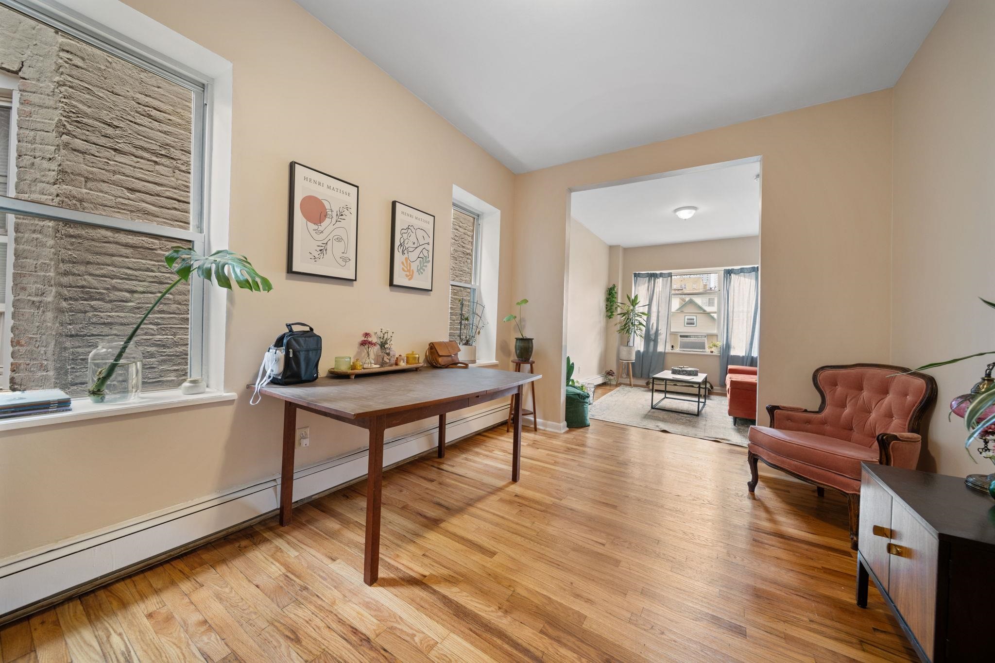 91 ROMAINE AVE