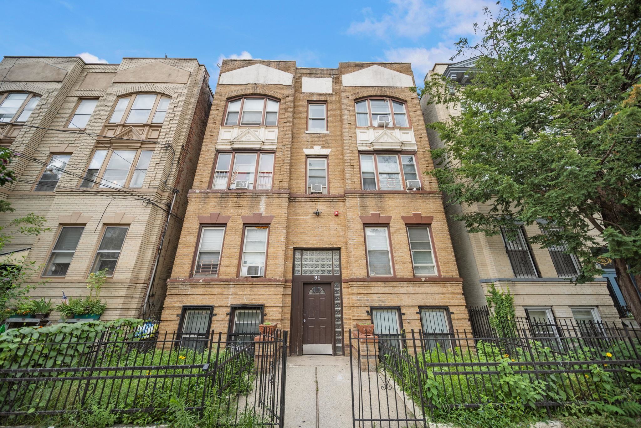 91 ROMAINE AVE Unit: 1-7