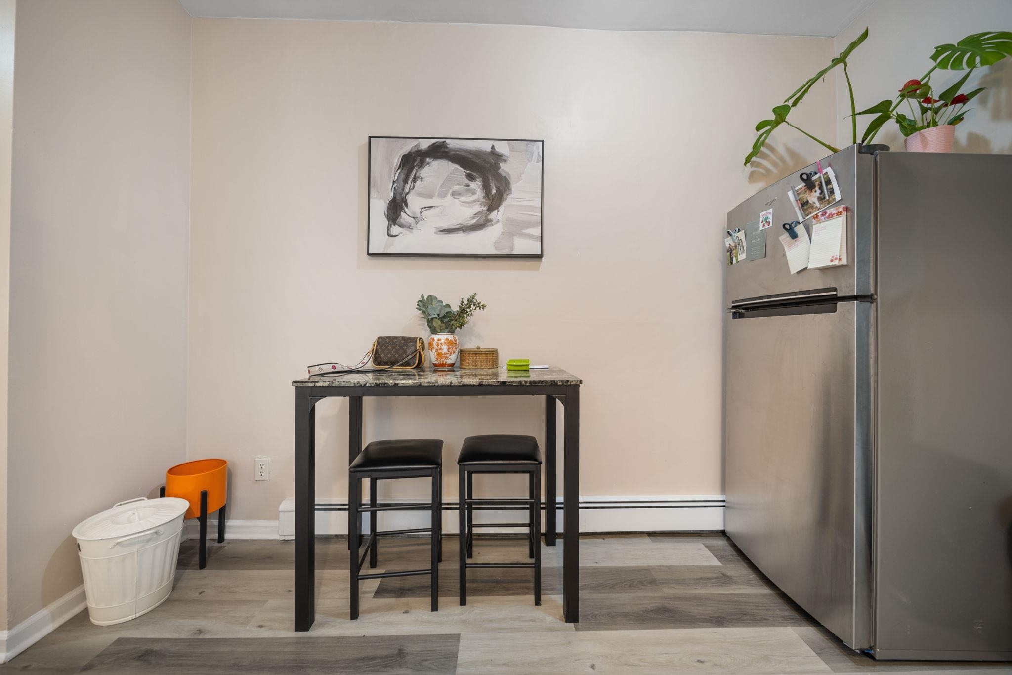 91 ROMAINE AVE Unit: 1-7