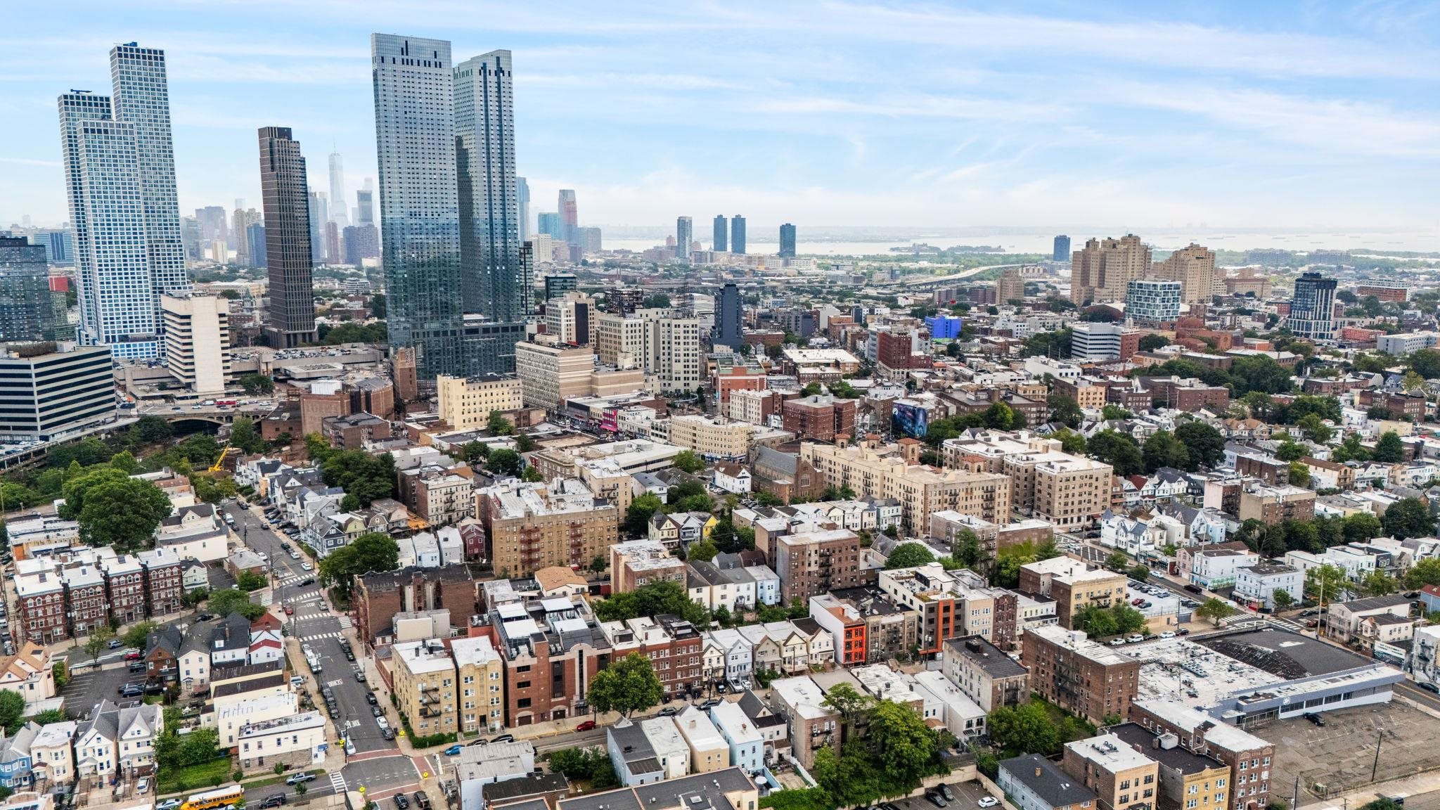 91 ROMAINE AVE Unit: 1-7