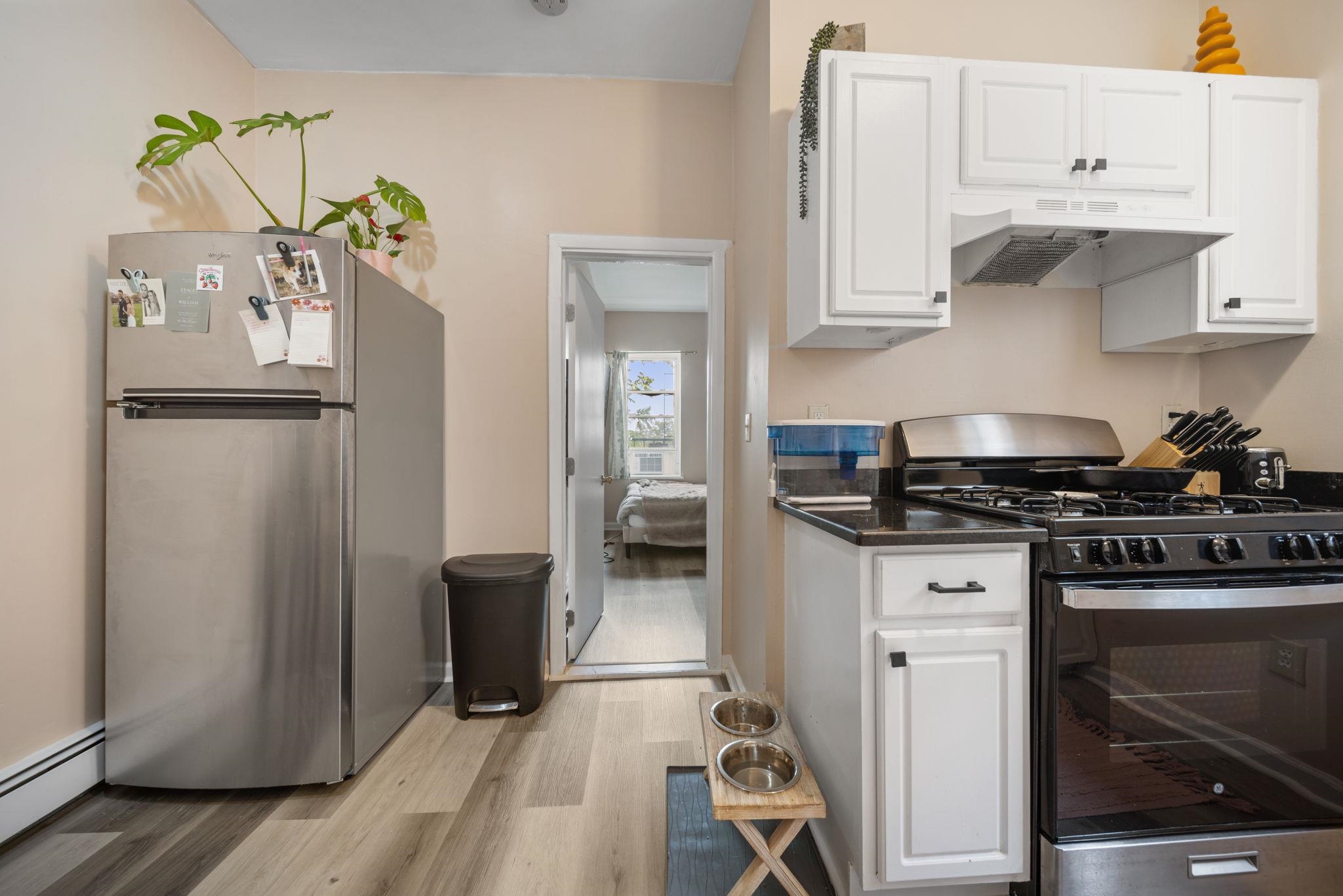 91 ROMAINE AVE Unit: 1-7