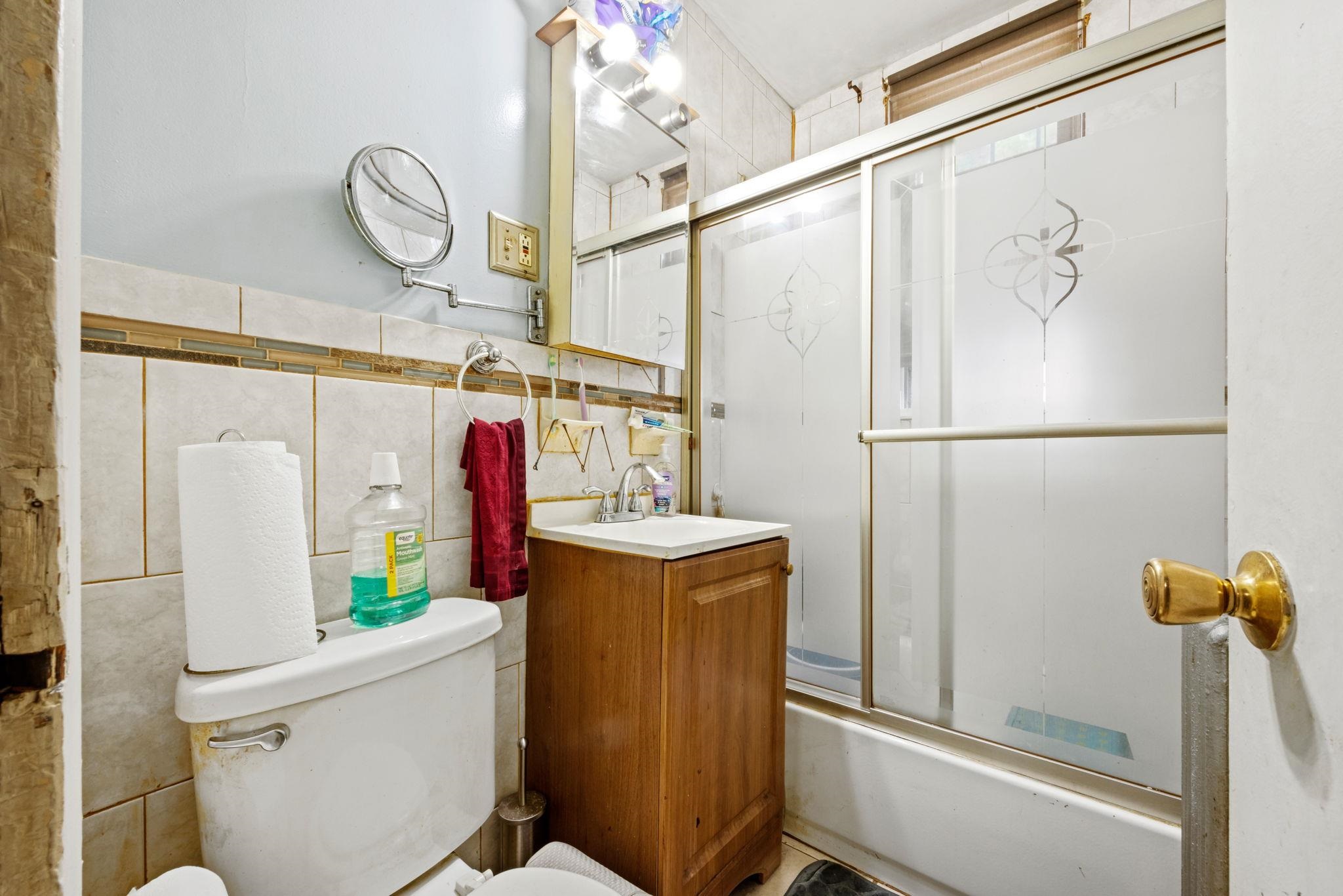 22A SKILLMAN AV JOURNAL SQUARE