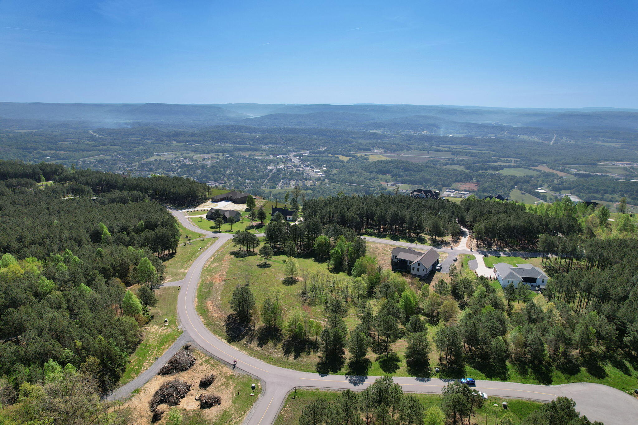 201 Pioneer Road, 216