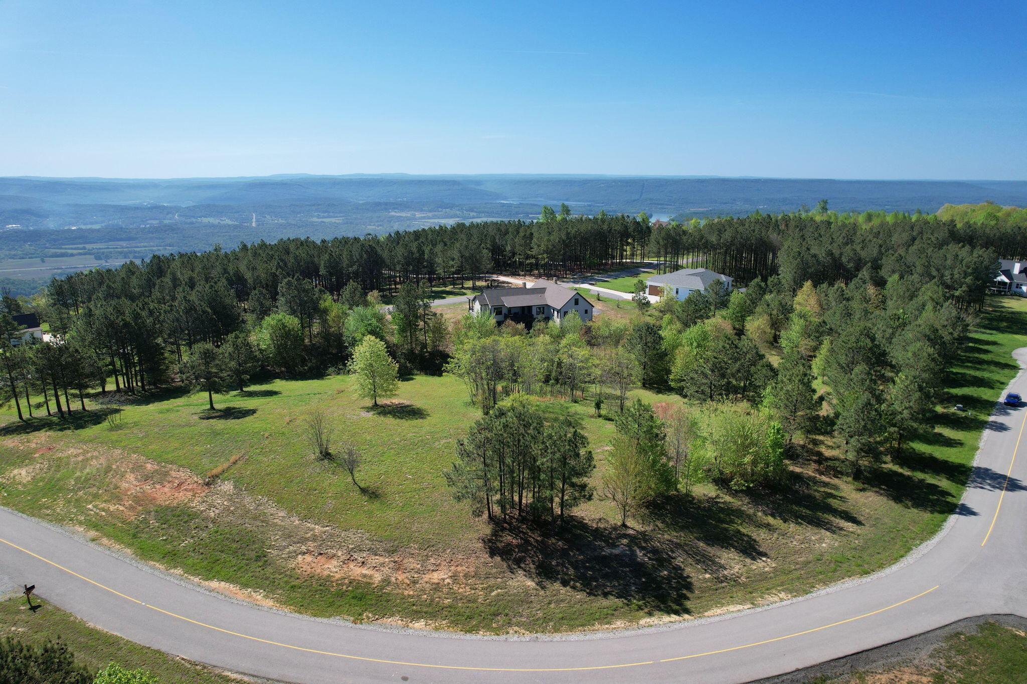 201 Pioneer Road, 216