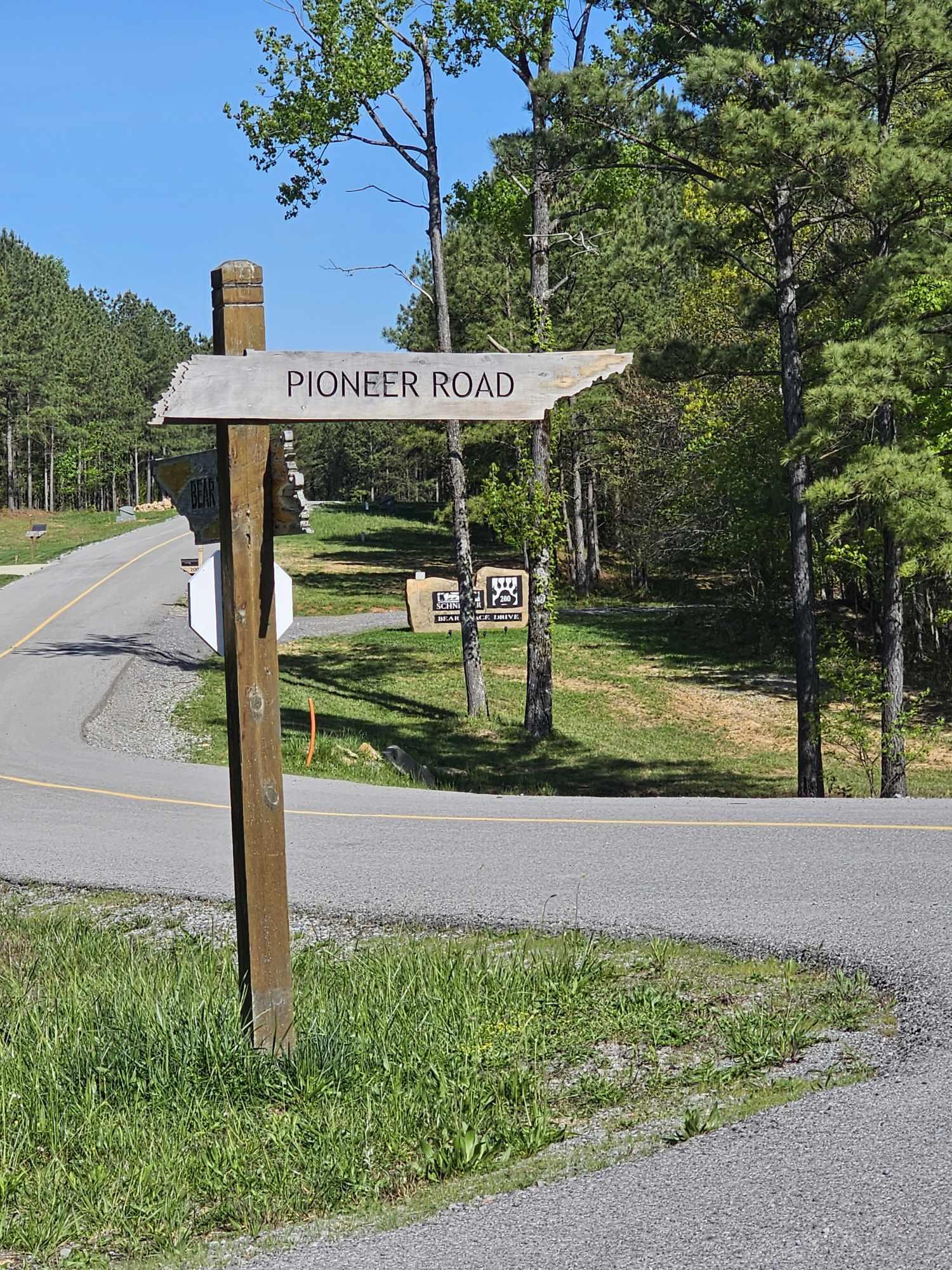 201 Pioneer Road, 216