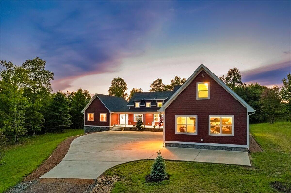 1665 River Bluffs Drive