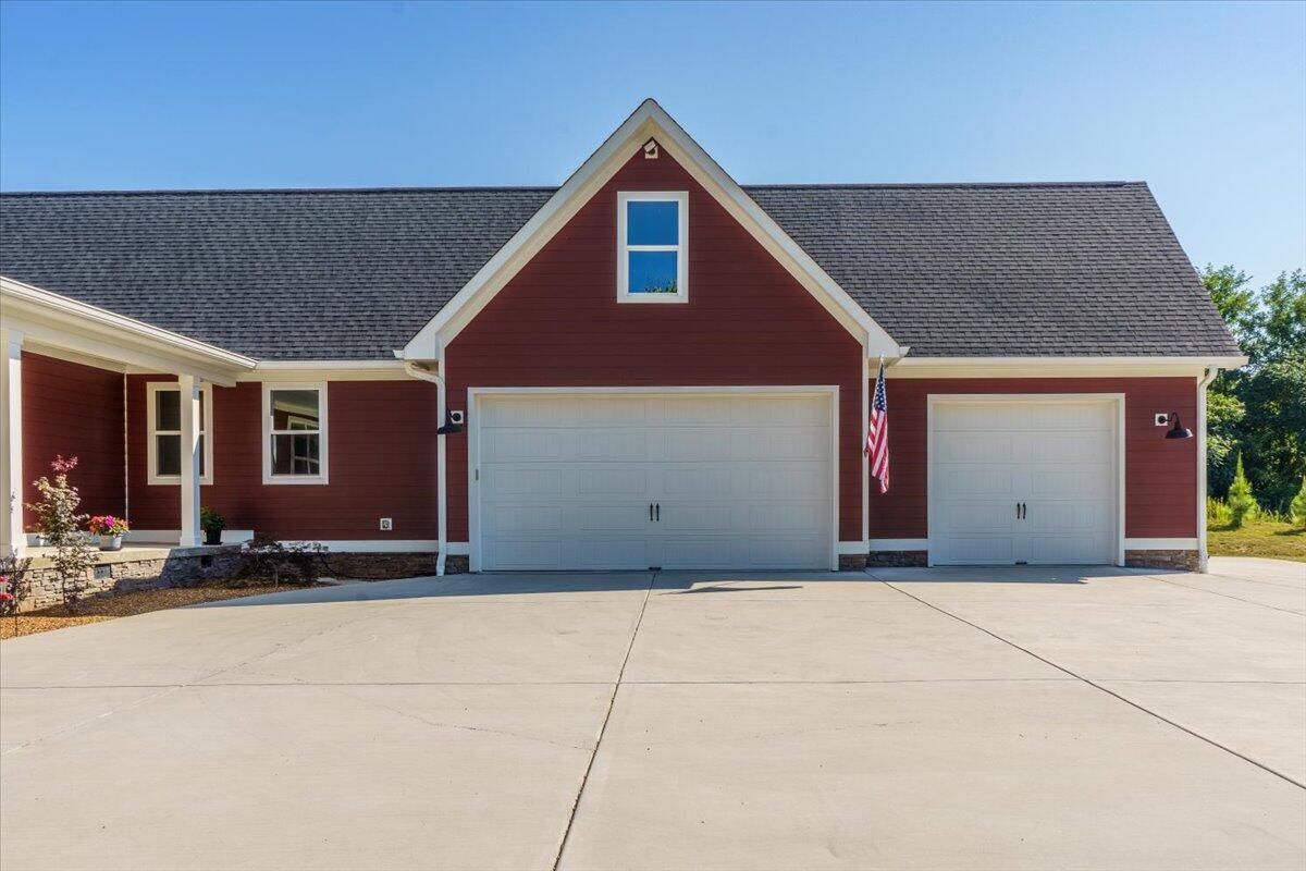 1665 River Bluffs Drive