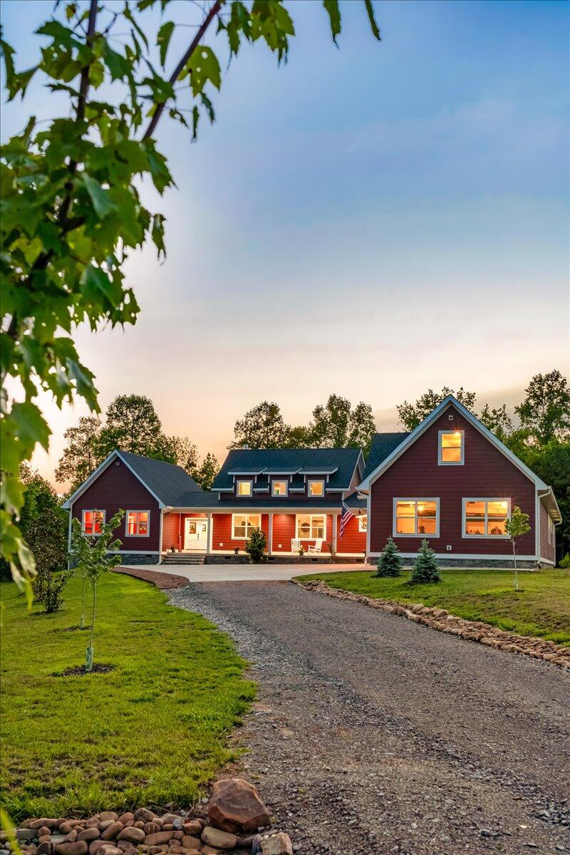 1665 River Bluffs Drive