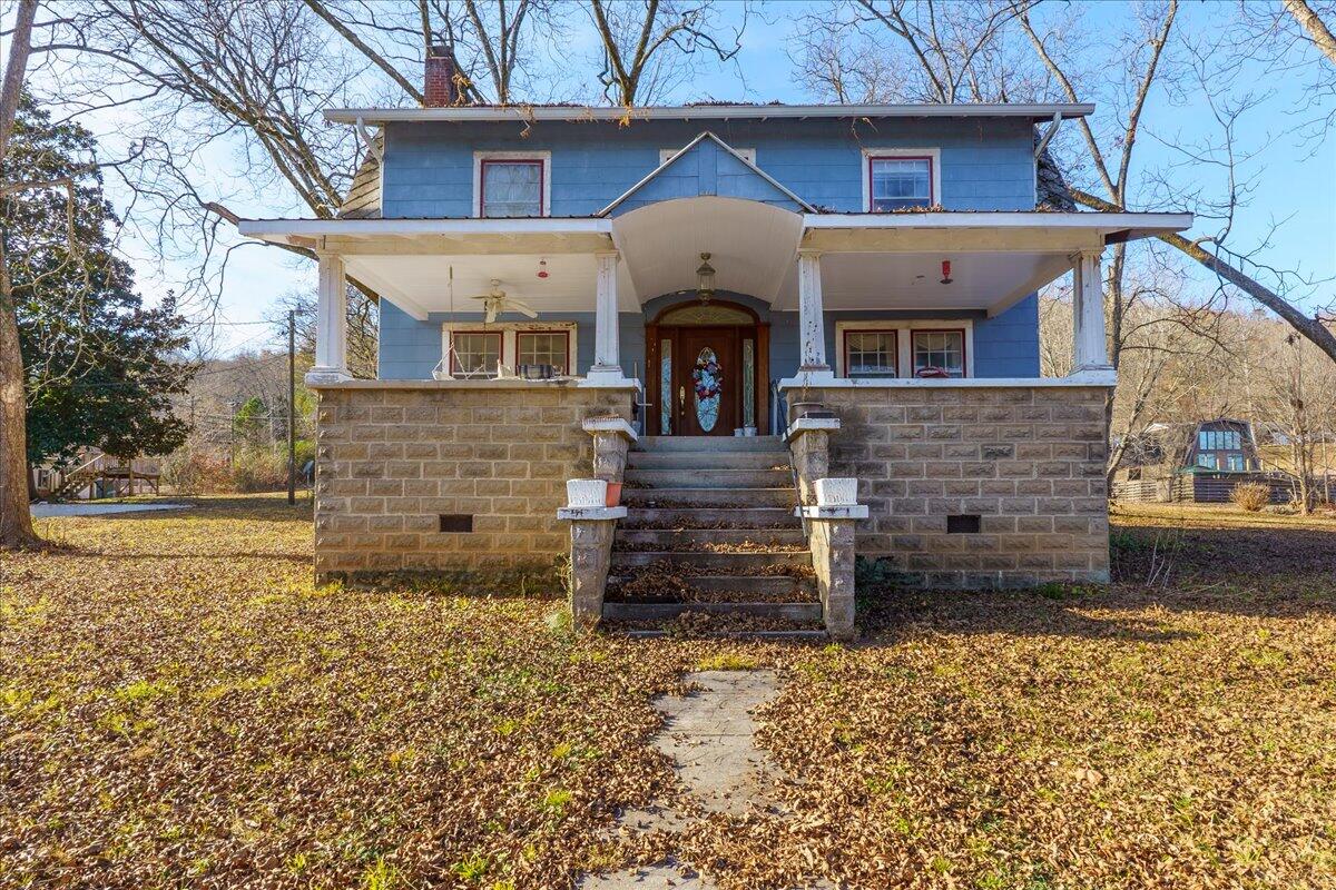 1016 Holly Avenue