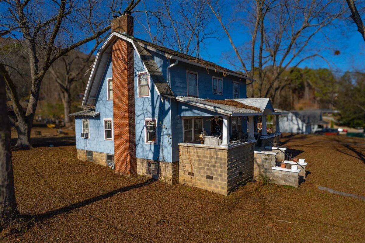 1016 Holly Avenue