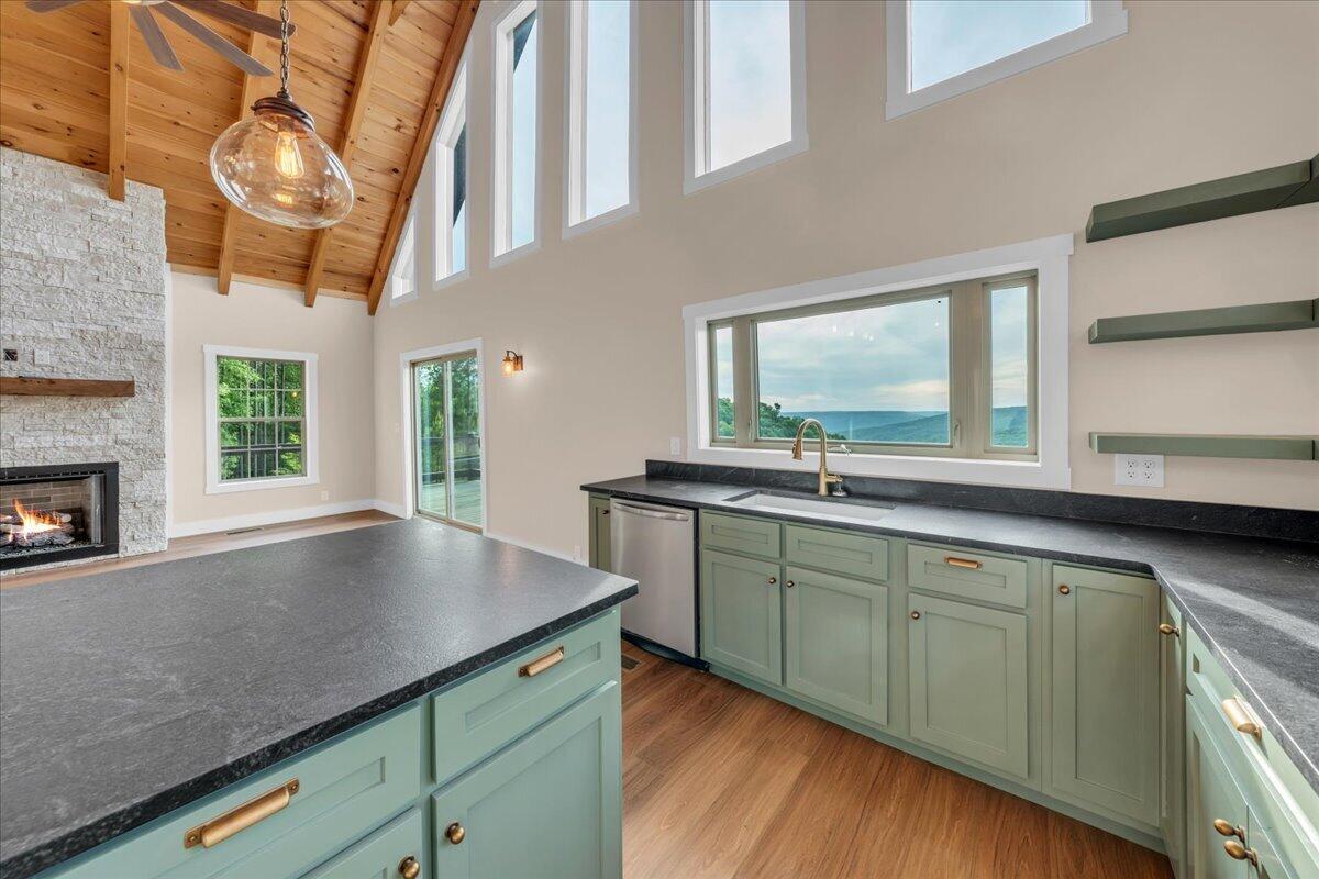315 Morris Point Lane