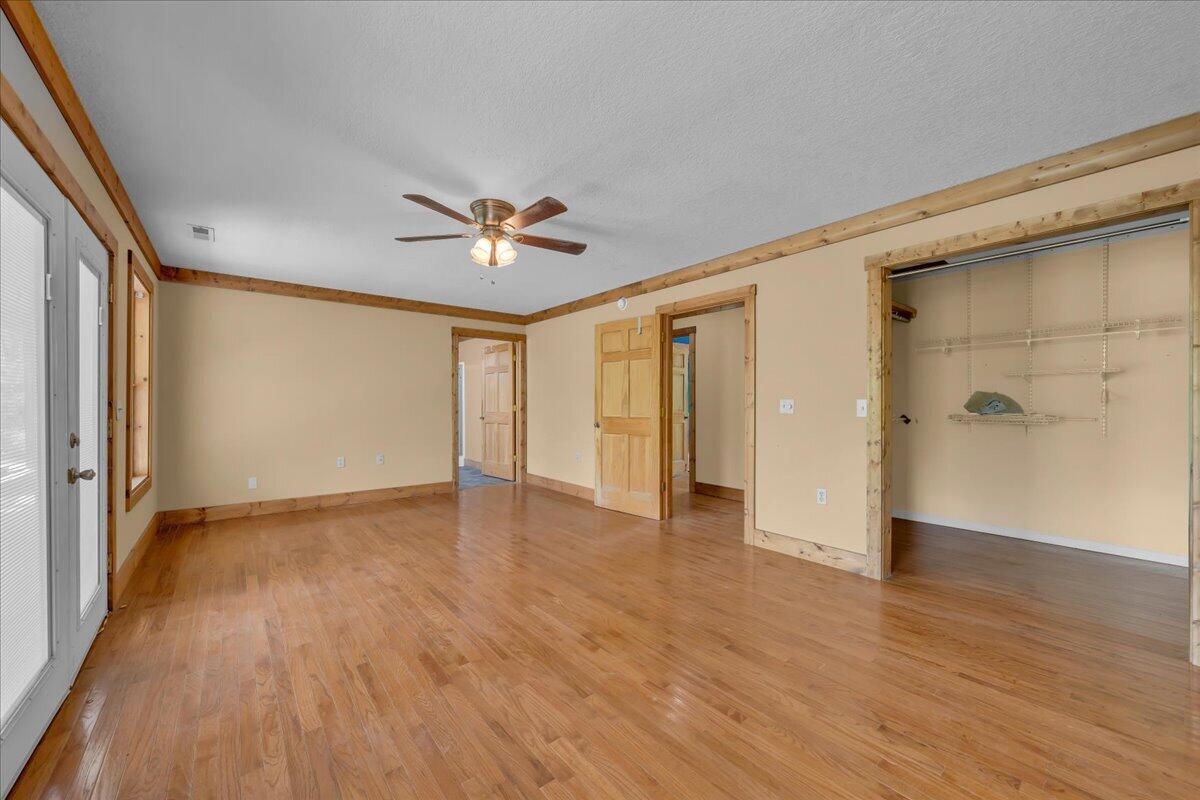 360 Dixon Cove Road