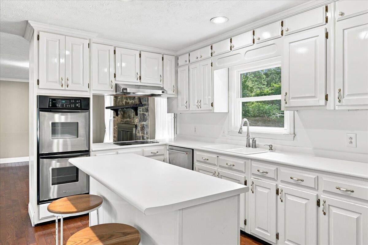 1232 Hall Drive
